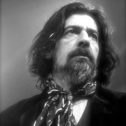 Okan Bayülgen
