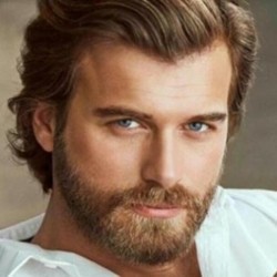 Kıvanç Tatlıtuğ