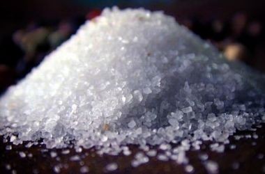 Sofra Tuzu Diş Beyazlatır Mı? İşte Sofra Tuzuyla Diş Beyazlatma Yöntemi