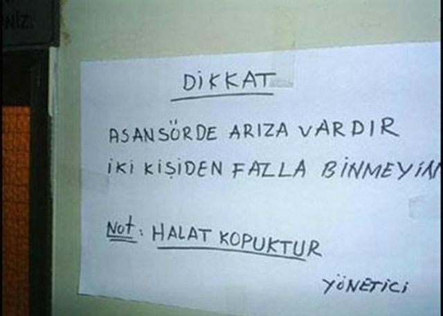 Böyle apartman yöneticisi düşman başına.