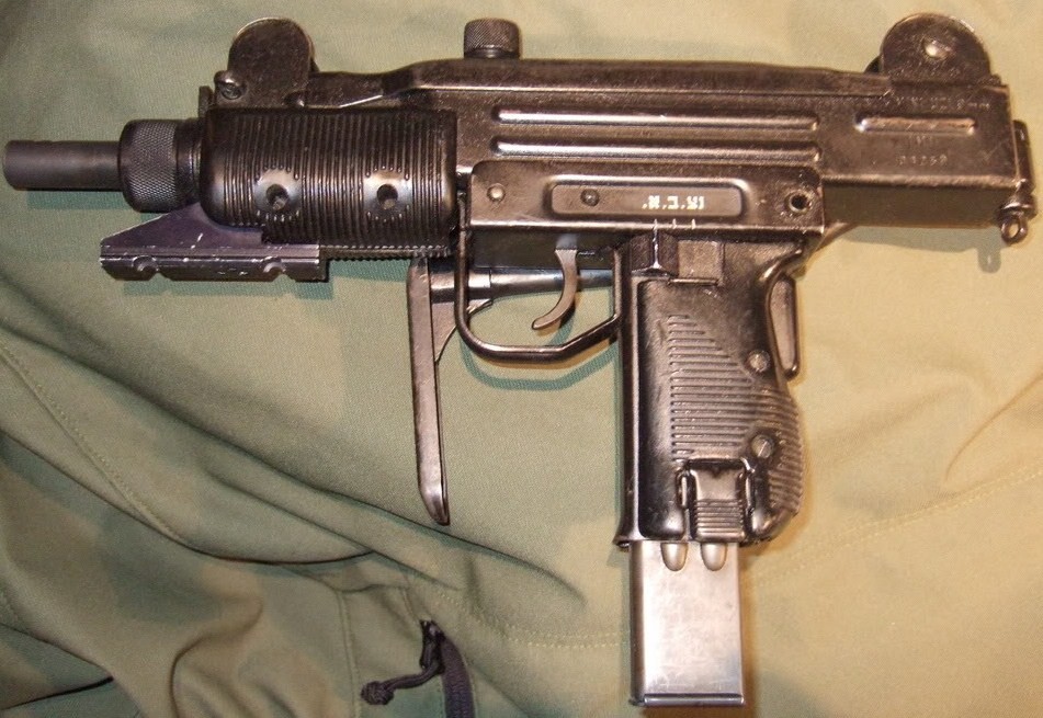 Uzi