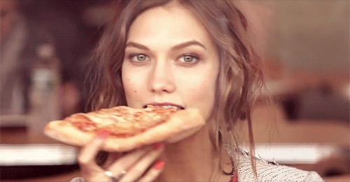 Güzel hatunların gördüğün pizzalı paylaşımı rejimi bozuyor