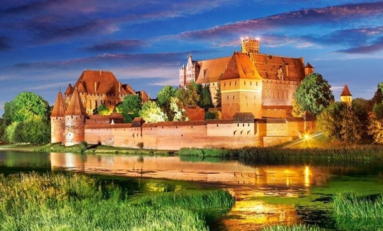 Malbork Kalesi: 143,591 metrekare