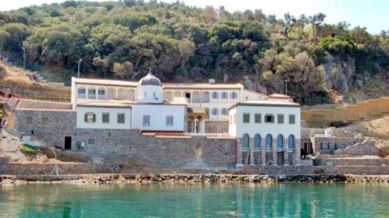 Ayışığı Manastırı