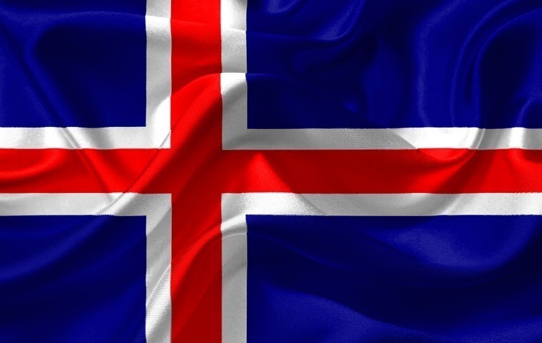 2 - İZLANDA