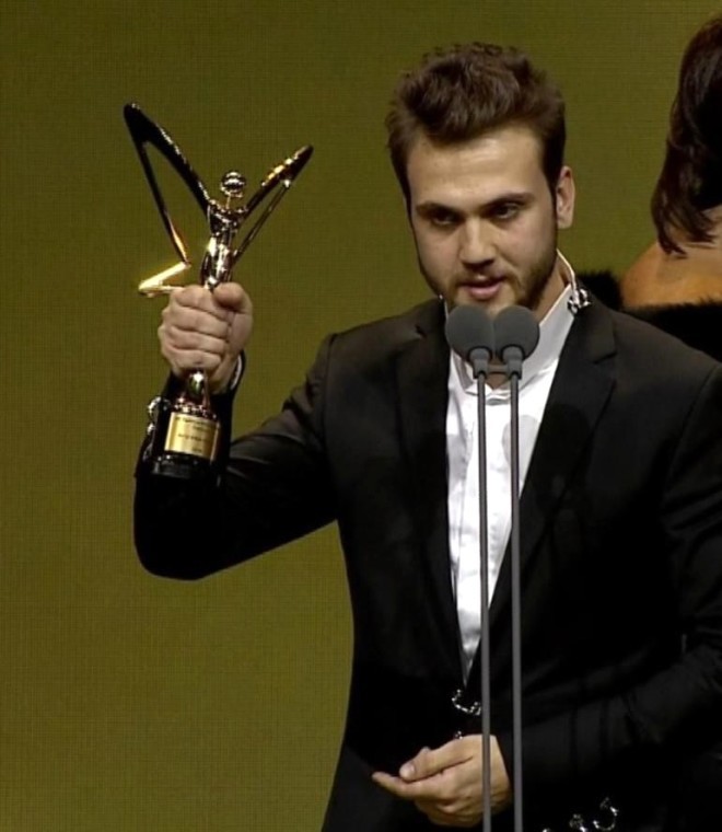 EN İYİ ERKEK OYUNCU : ARAS BULUT İYNEMLİ
