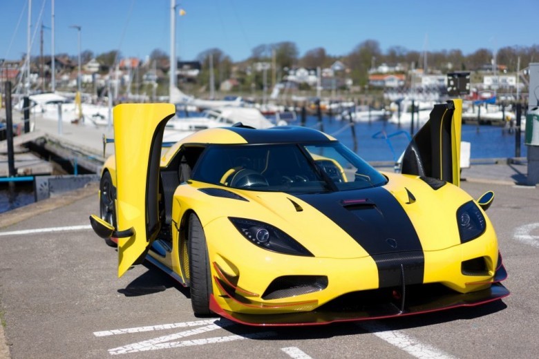 KOENIGSEGG AGERA RS : 447 km/s