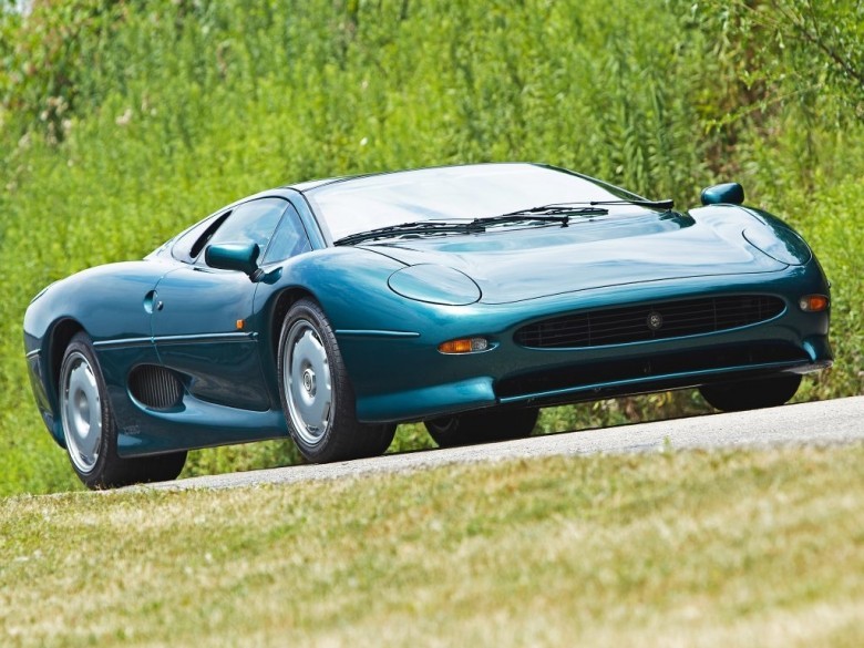 JAGUAR XJ220 : 349 km/s