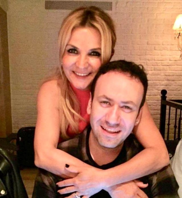 Özgür Aras Ve Teyzesi