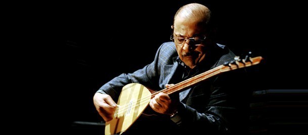 Sanat Hayatı Boyunca 25 albüm yaptı.