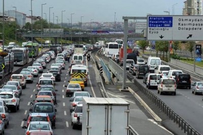 Arabanız Kaç Yaşında ? Hurda Arabasını Getirene 10 Bin Lira!