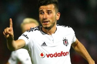 Son dakika: Oğuzhan Özyakup ilk 11'de forma giymeyecek!