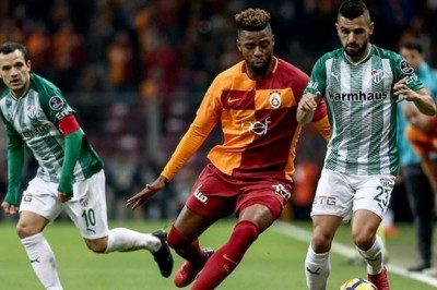 Galatasaray'da flaş gelişme! Sözleşmeyi garantiledi...