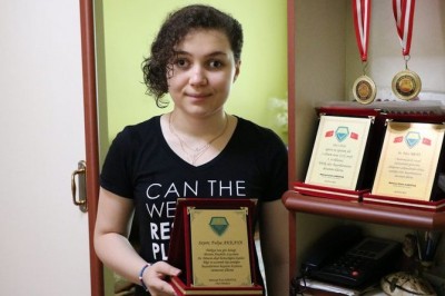 Eğer Eski Sistem Devam Etseydi Dün YGS'ydi.İşte Geçen Senenin En Başarılı İnsan Ve Gururu