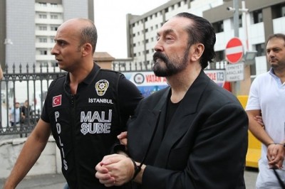 Adnan Oktar 'ın ''Taktik '' Skandalı !