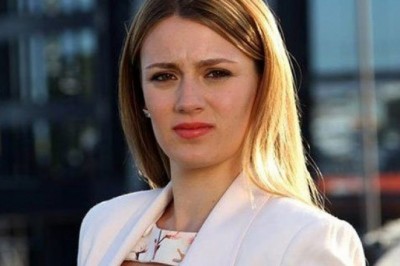 Gizem Karaca Kimdir?