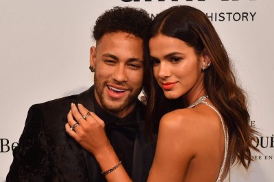 Neymar İle Bruna Marquezine ayrıldı Mı ?