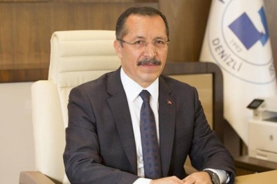 Pamukkale Üniversite Rektörü Prof. Dr. Hüseyin Bağ Eşini Sekreter Olarak Alması Nedeniyle Görevinden Uzaklaştırıldı !