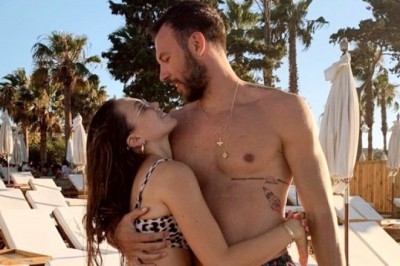 Duygu Özaslan'ın Sevgilisiyle Samimi Pozları Gündeme Oturdu