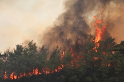 Orman yangınları ile mücadele eden Antalya’ya yağmur müjdesi
