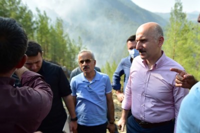 Ulaştırma Bakanı Karaismailoğlu: “En kısa sürede afetin izlerini ortadan kaldıracağız”