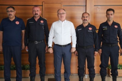 Bilgin, Manavgat’tan dönen itfaiye erlerini ağırladı