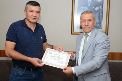 Kırşehir Belediyesi, orman yangınlarında görev alan itfaiye personeline teşekkür belgesi verdi