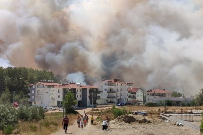 Manavgat’ta orman yangını yeniden başladı