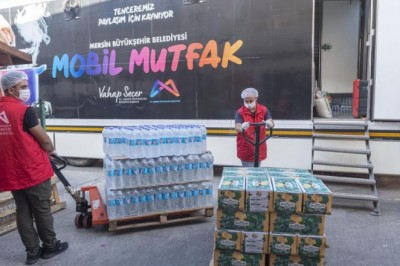 Mersin Büyükşehir Belediyesi Mutfak Tırı selzedelere yemek hizmeti verecek