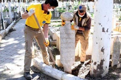 Tarihi mezar taşları Kuşadası geçmişine ışık tutacak