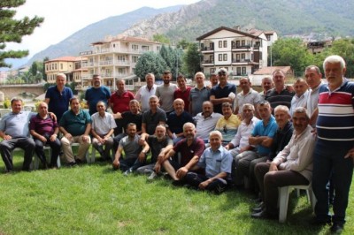 Asker arkadaşlarının 30 yıl sonra duygulandıran buluşması