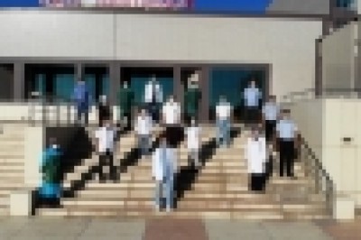 Herkes tatilde, onlar korona virüs savaşında