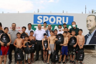 Sur’da yüzme havuzu açıldı