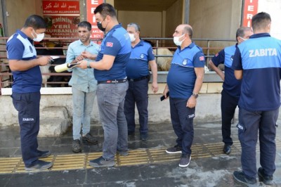 Diyarbakır’da zabıta ekipleri kaçak kesim denetimine çıktı