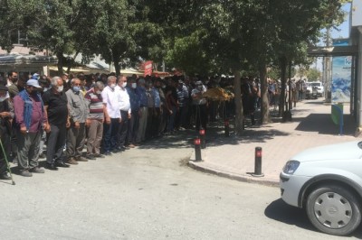 Cezaevinde ölen Büyükşen çiftçi cinayeti tutuklusu son yolculuğuna uğurlandı