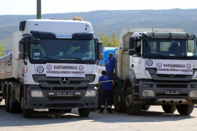 Muğla’dan Kastamonu’ya 6 TIR, 2 kamyon yardım