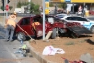 Yozgat’ta tır ile otomobil çarpıştı: 3 yaralı