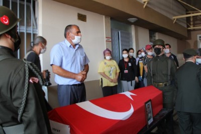Kalp krizi sonucu hayatını kaybeden asker son yolculuğuna uğurlandı