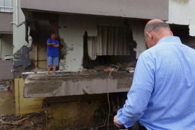 Aileden CHP’li olduğunu söyleyen selzede: “Artık AK Partiliyim”