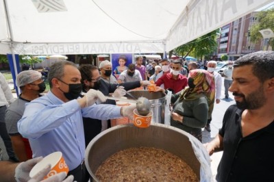 Adıyaman'da 2 Bin 500 kişilik aşure ikramı