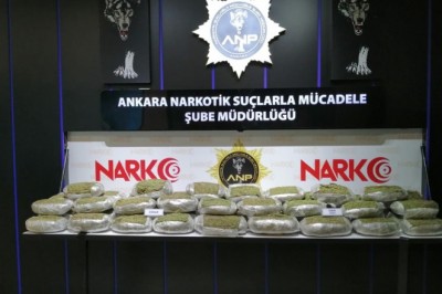 Başkent'te zehir tacirlerine darbe: 62 kilo esrar ele geçirildi