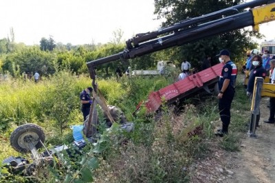 Bursa'da 17 yaşındaki genç traktörün altında kalarak can verdi