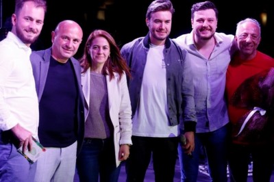 Ekin Uzunlar ve Mustafa Ceceli’den anlamlı mesaj: