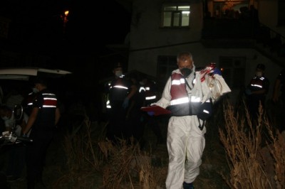 Eşini ve 2 yaşındaki oğlunu öldürüp intihar eden kişi geride 14 sayfalık mektup bıraktı