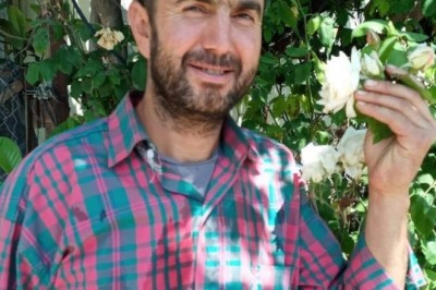 Evinin önündeki havuzda ölü bulundu