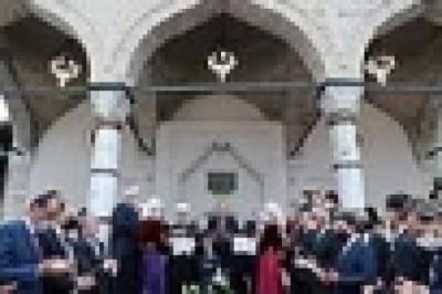 Cumhurbaşkanı Erdoğan cuma namazını Bosna Hersek’te kıldı