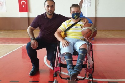 Engelli gencin basketbol hayâli gerçek oldu