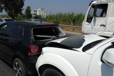 Kırmızı ışıkta zincirleme kaza: 1 yaralı