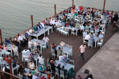 Gülüç Belediyesi bin kişiye aşure dağıttı