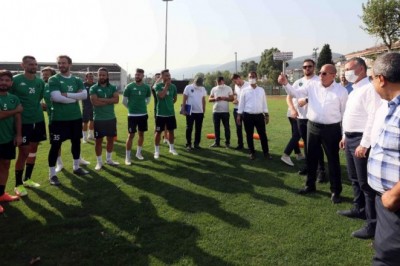 Maç öncesi Büyükakın’dan Kocaelispor’a moral ziyareti